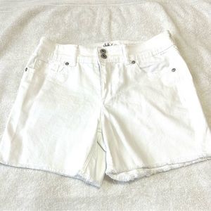 Style & Co Women’s White Denim Short in Sz 8P